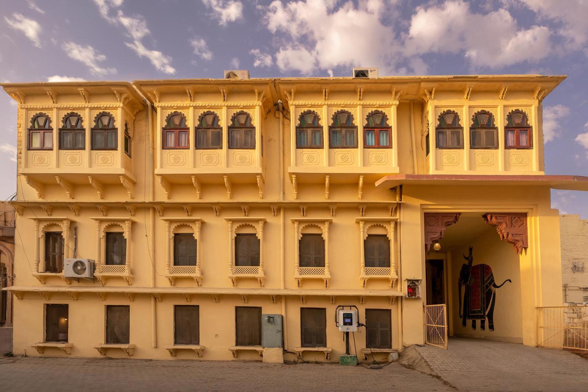 ホテル Jhalamand Garh, Jodhpur ジョードプル エクステリア 写真