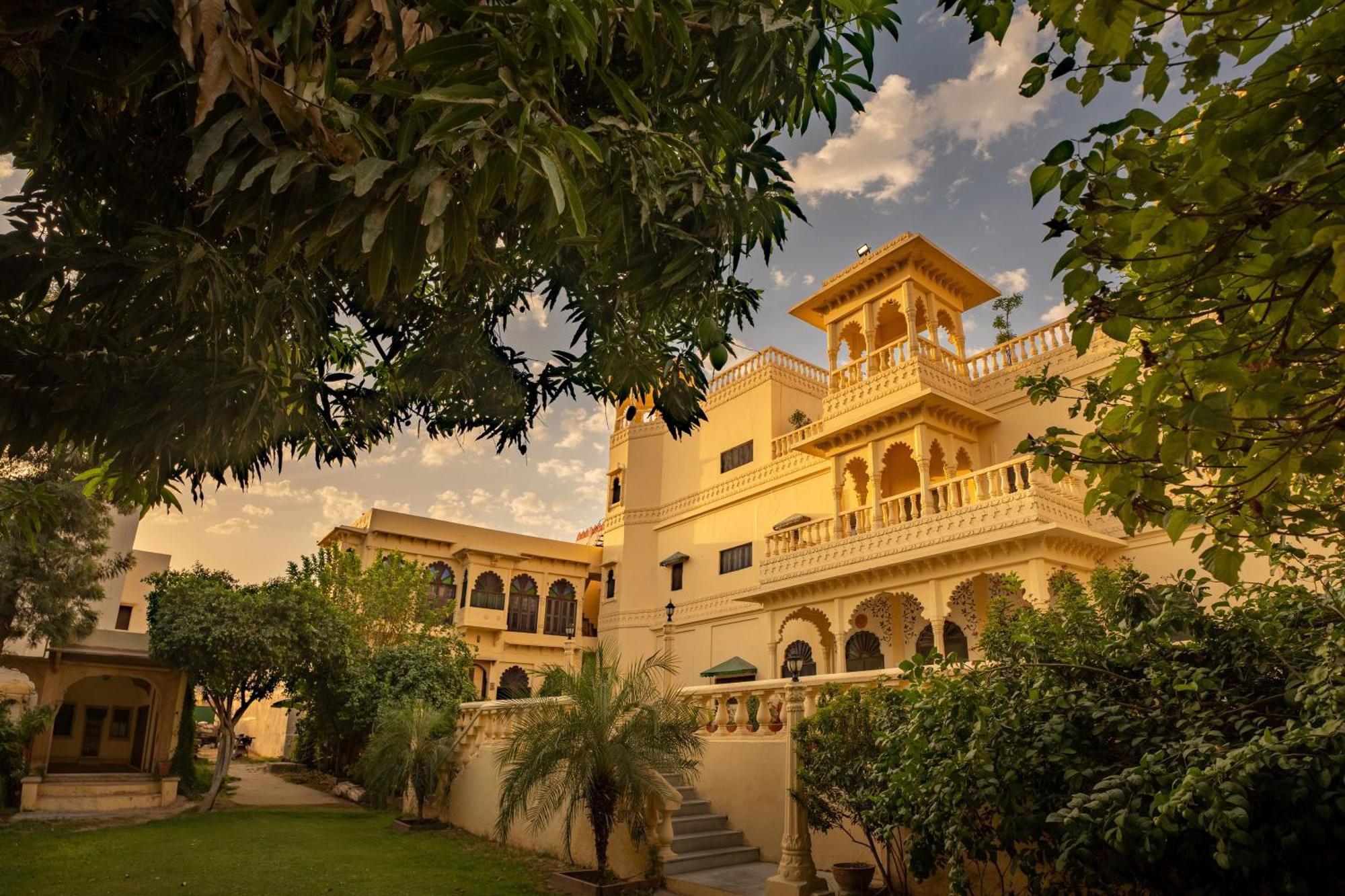 ホテル Jhalamand Garh, Jodhpur ジョードプル エクステリア 写真