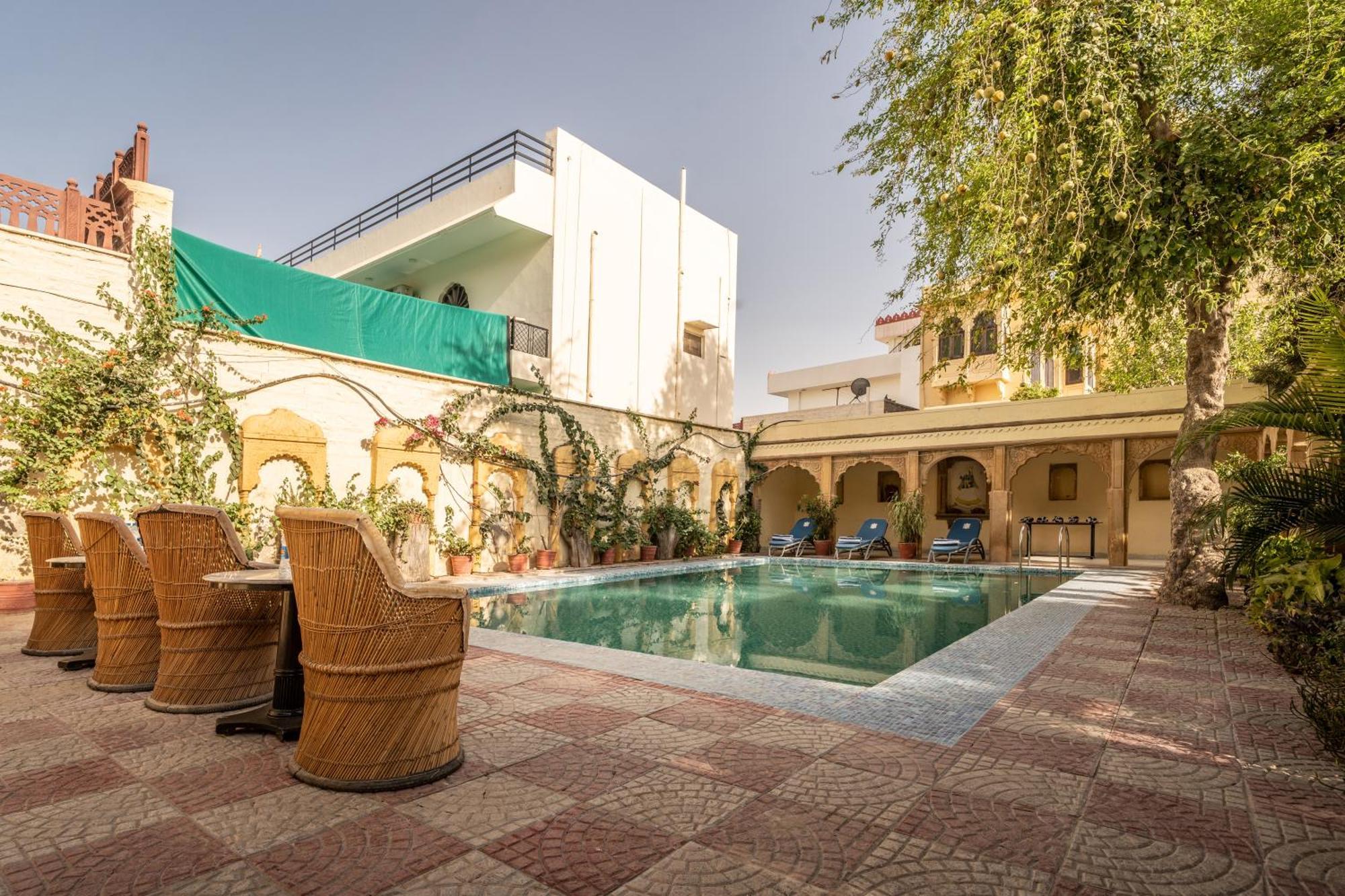 ホテル Jhalamand Garh, Jodhpur ジョードプル エクステリア 写真